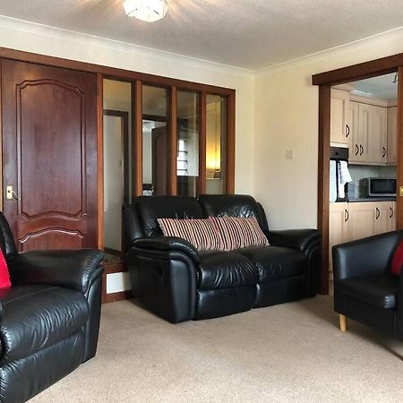 Crown Apartment City Centre Inverness Buitenkant foto